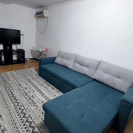 Apartment On Toktogula บิชเคก ภายนอก รูปภาพ