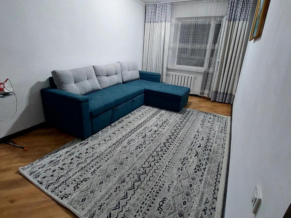 Apartment On Toktogula บิชเคก ภายนอก รูปภาพ